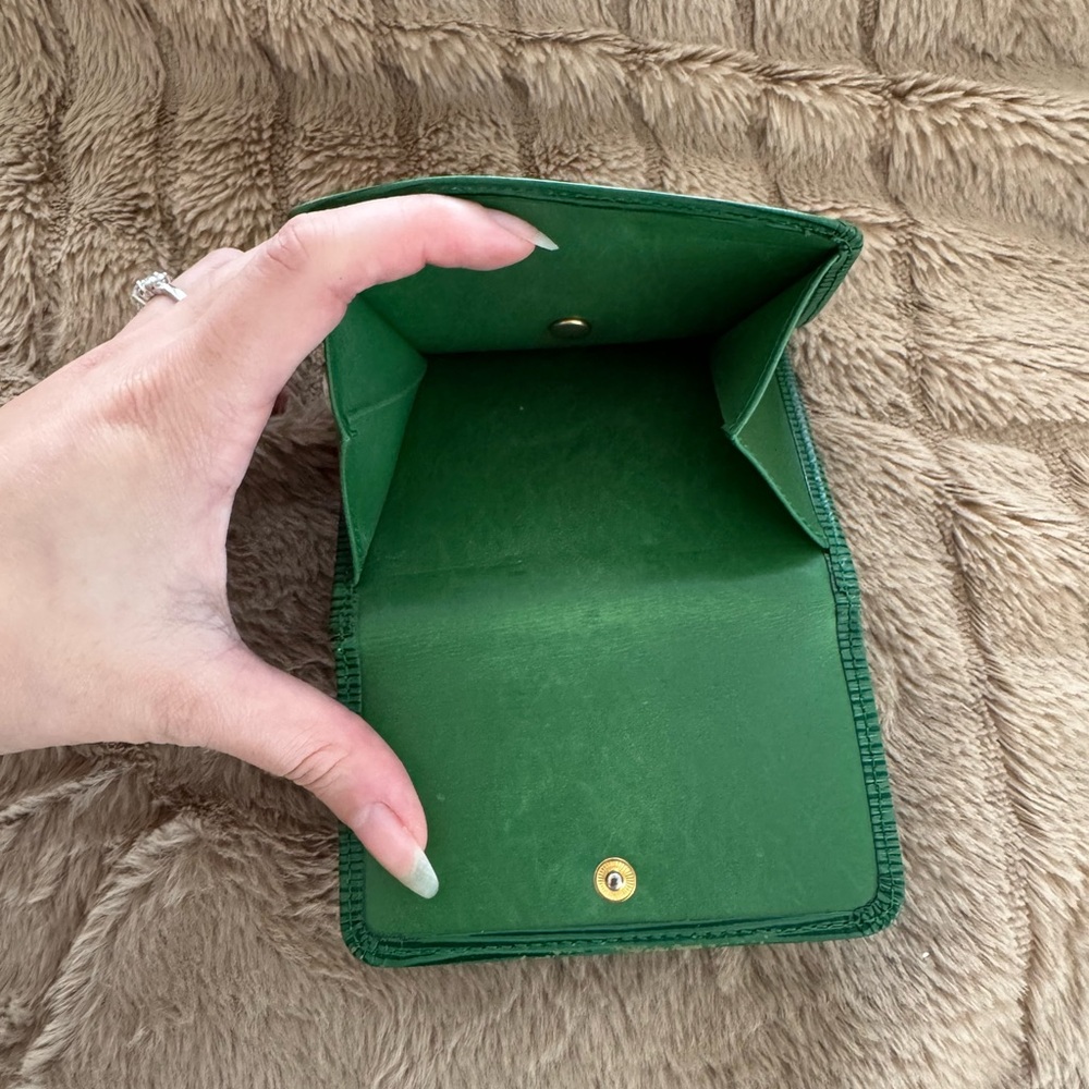LOUIS VUITTON Green Elise Epi Leather Compact Wallet - Picture 3 of 13